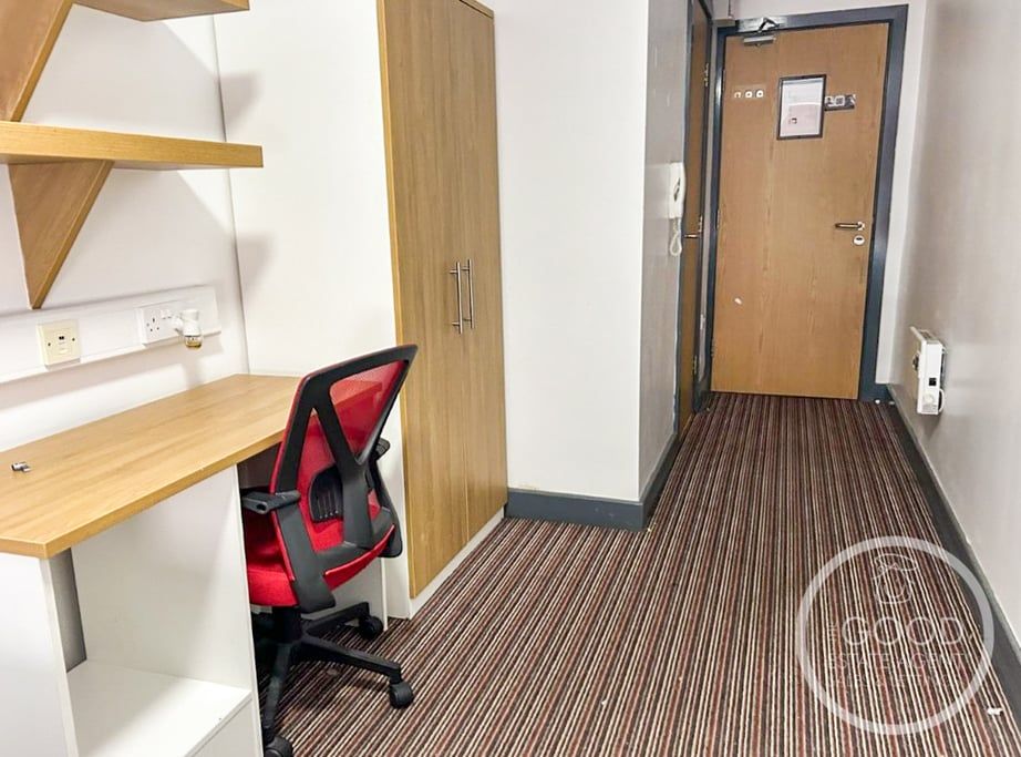 Property photo 3 of 12