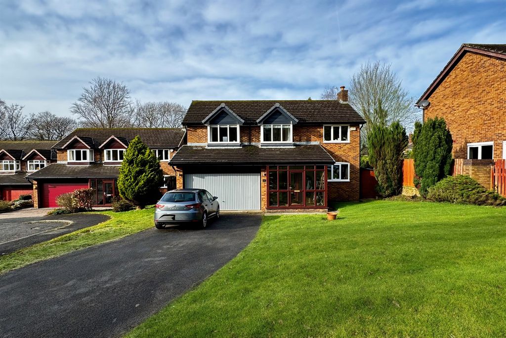 Property photo 1 of 40 (Main)