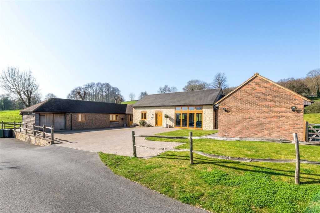 Property photo 2 of 27 Willow Barn