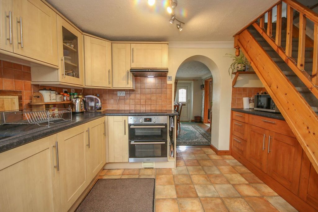 Property photo 3 of 17