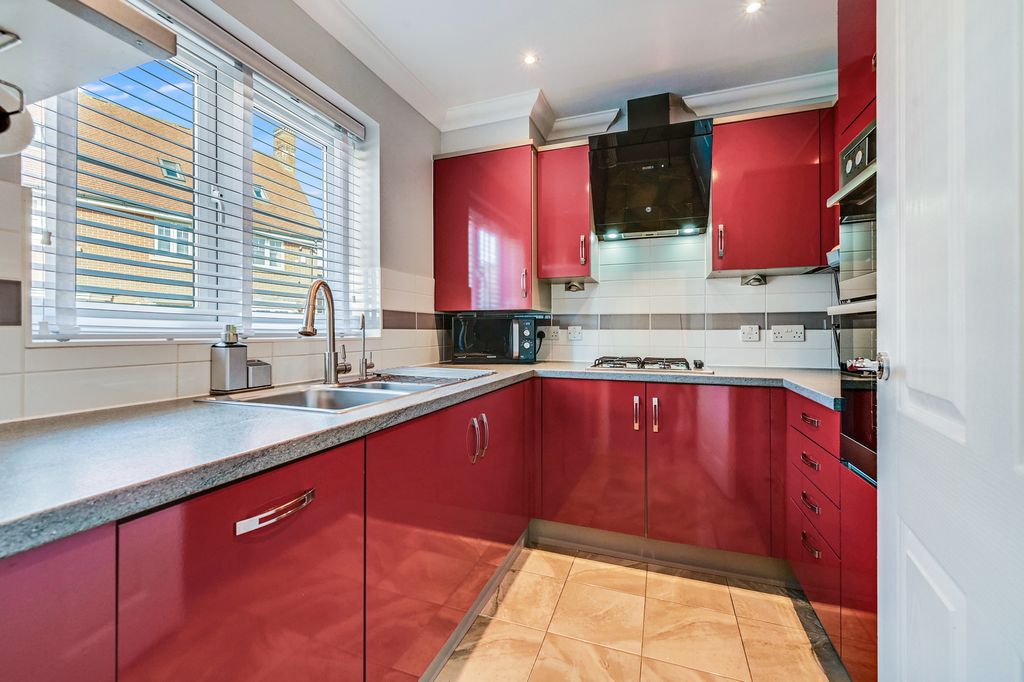 Property photo 3 of 21 25Almondroadq