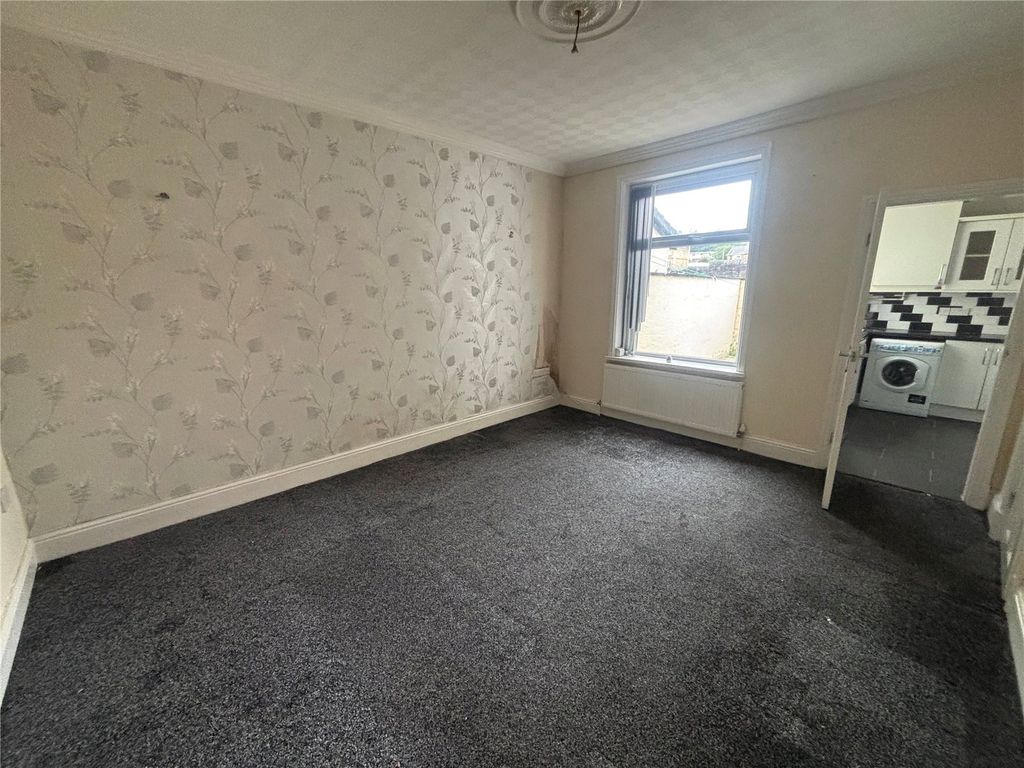 Property photo 3 of 9 Picture No. 08