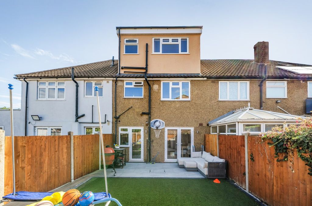 Property photo 3 of 18 5320365