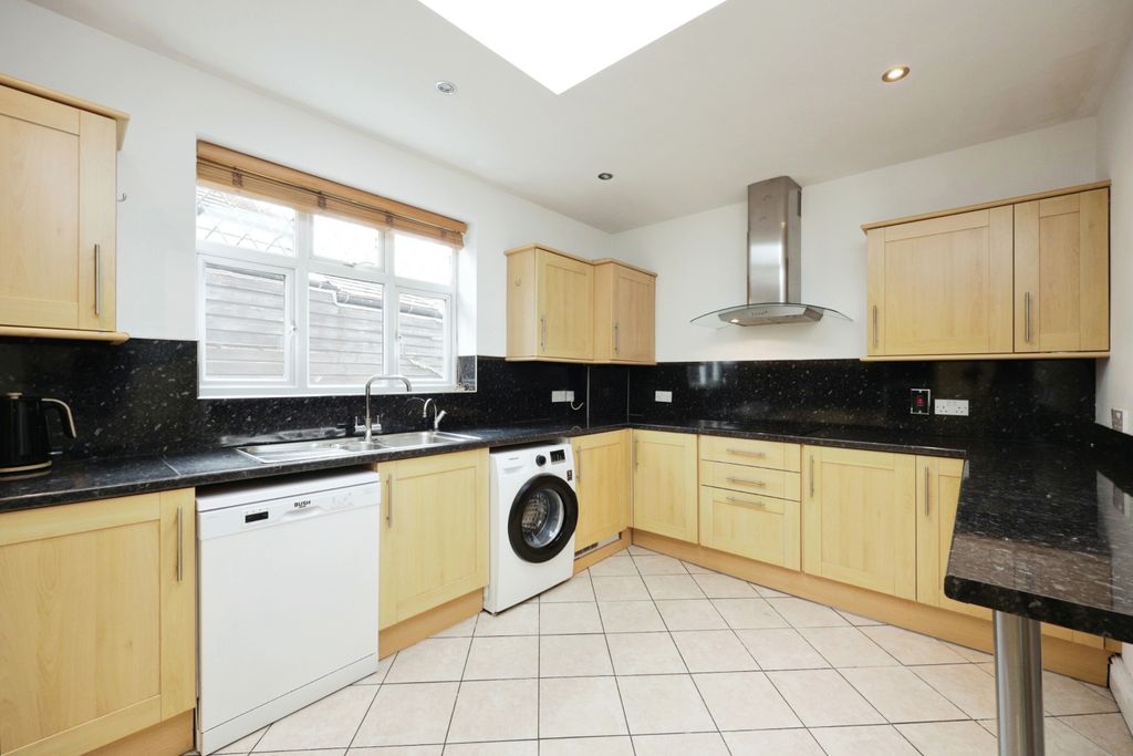 Property photo 2 of 17 Kitchen