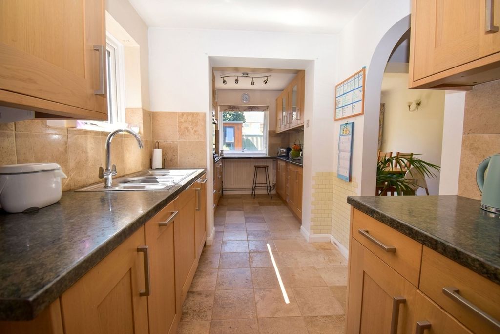 Property photo 2 of 16
