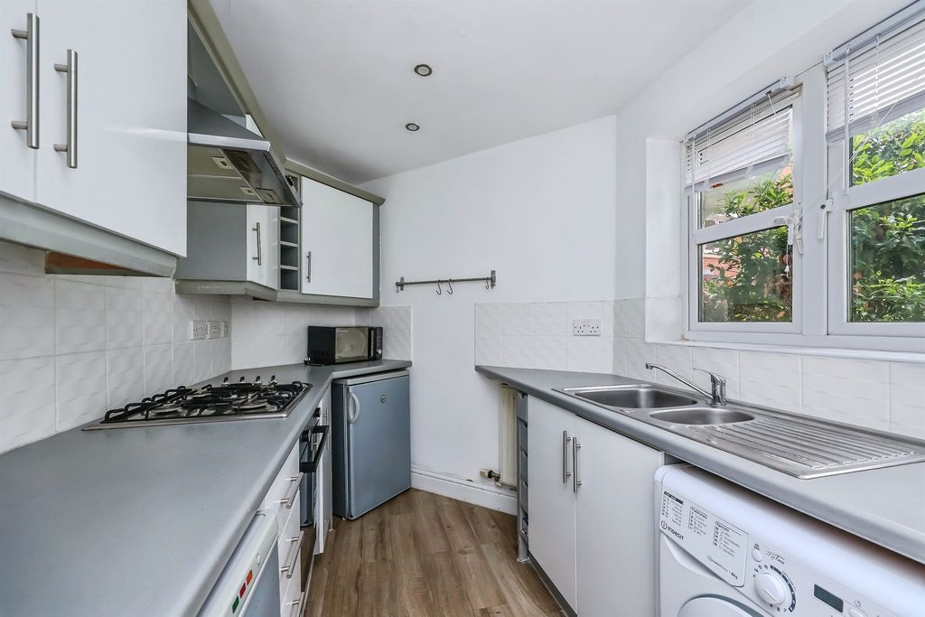 Property photo 3 of 17