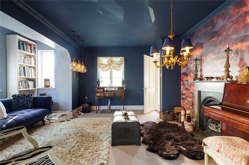 Property photo 3 of 25 Sitting Room