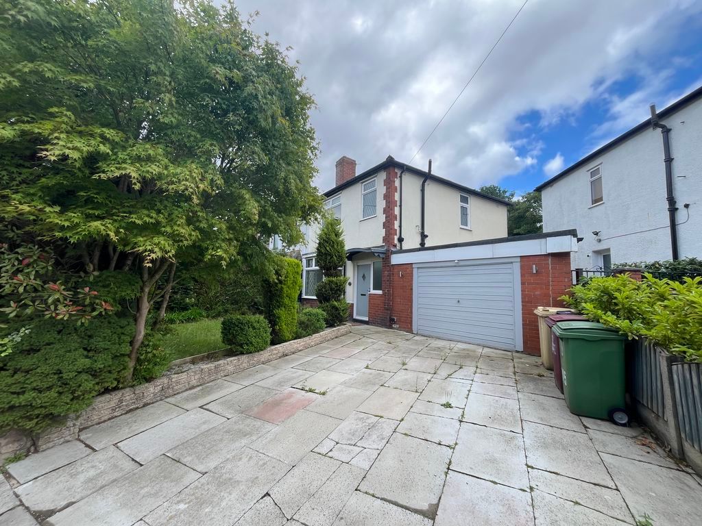 Property photo 1 of 18 External