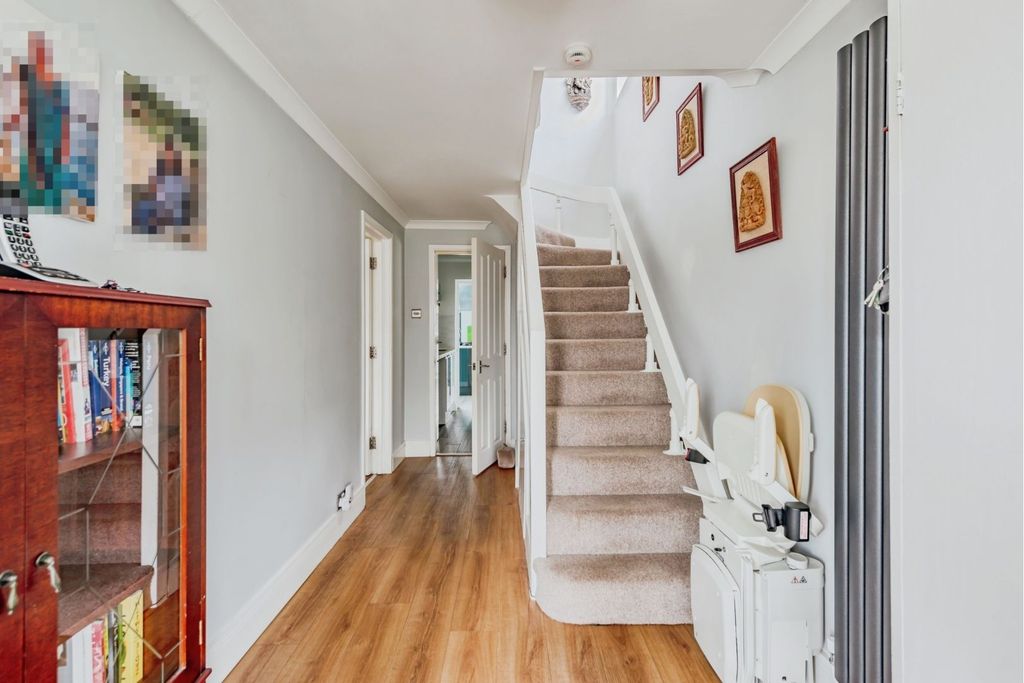 Property photo 3 of 20