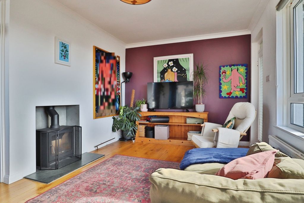 Property photo 3 of 16 Pbox-Img.Jpg