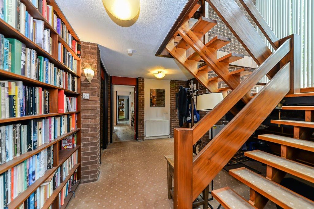Property photo 3 of 22