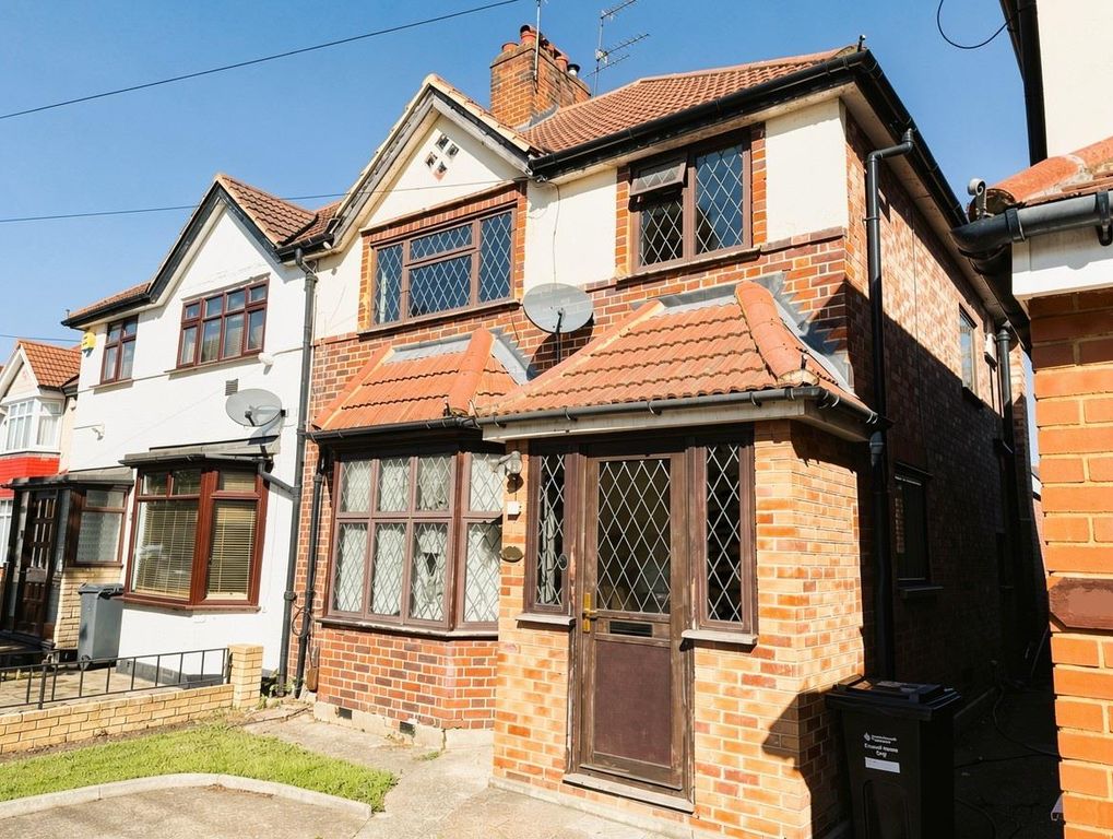 Property photo 1 of 16 Front.Jpg