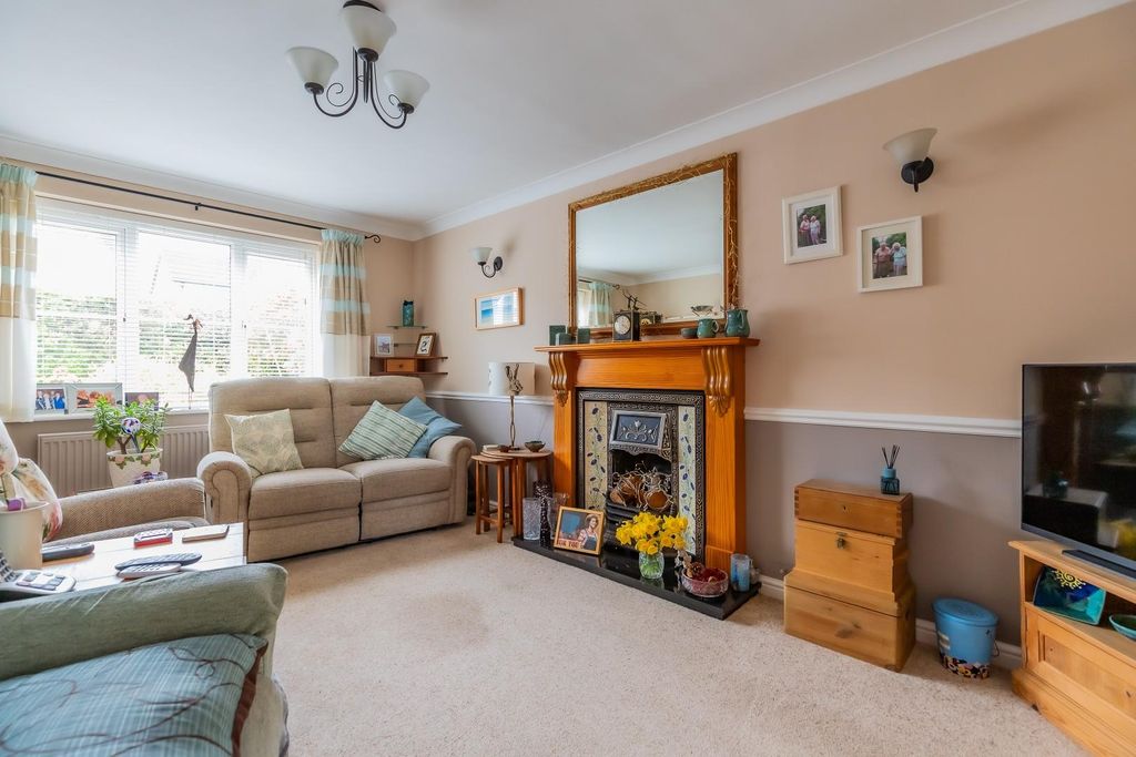 Property photo 3 of 20 3 (25 Of 27).Jpg