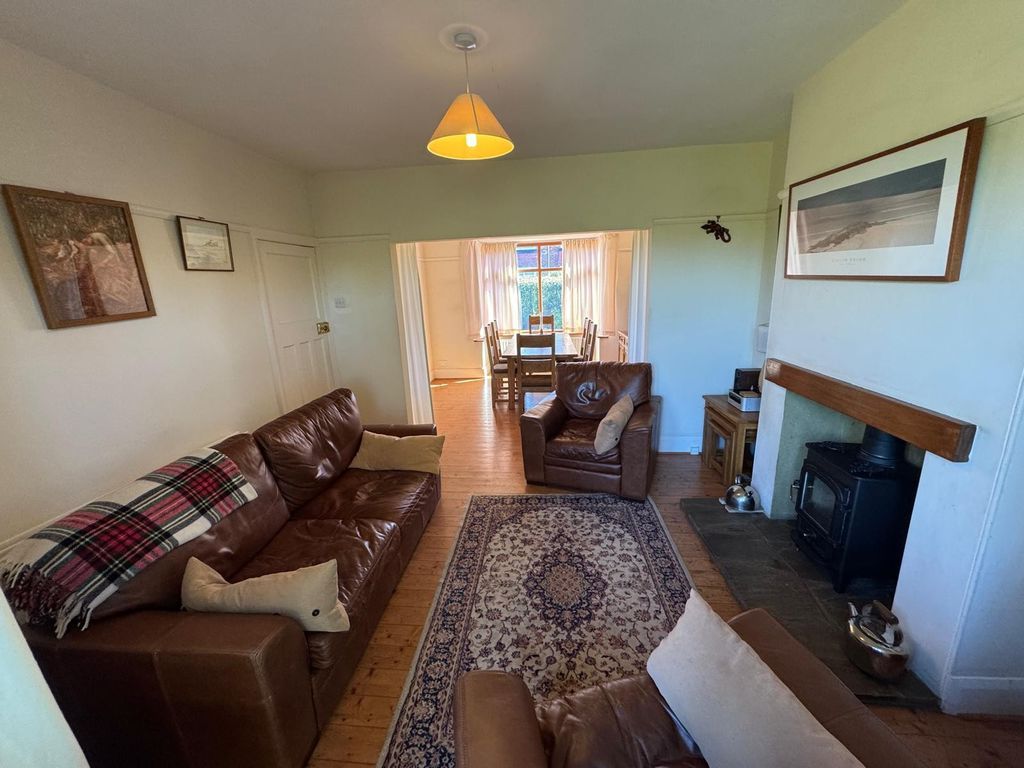 Property photo 3 of 16 Photo 12