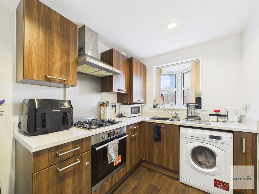 Property photo 2 of 12 Cam03394G0-Pr0410-Still003