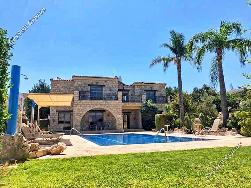 Property photo 1 of 37