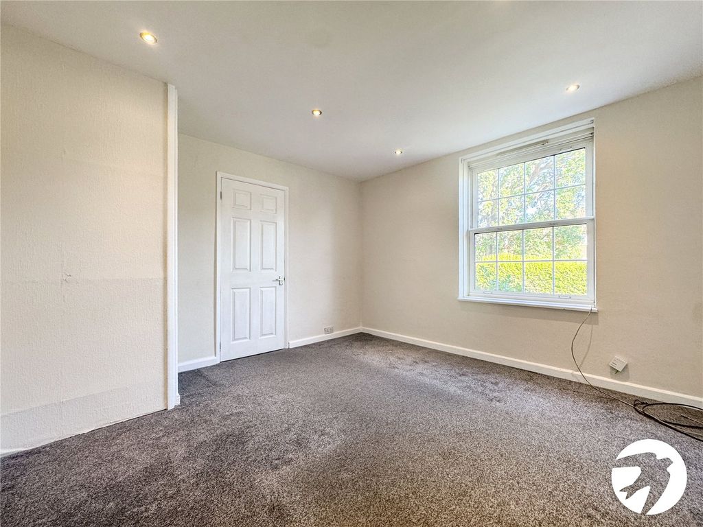 Property photo 2 of 14 Picture No. 26