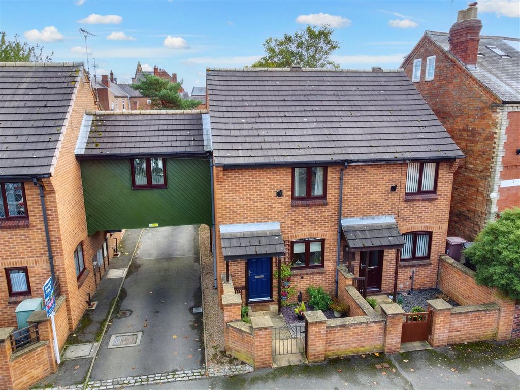 Property photo 1 of 14