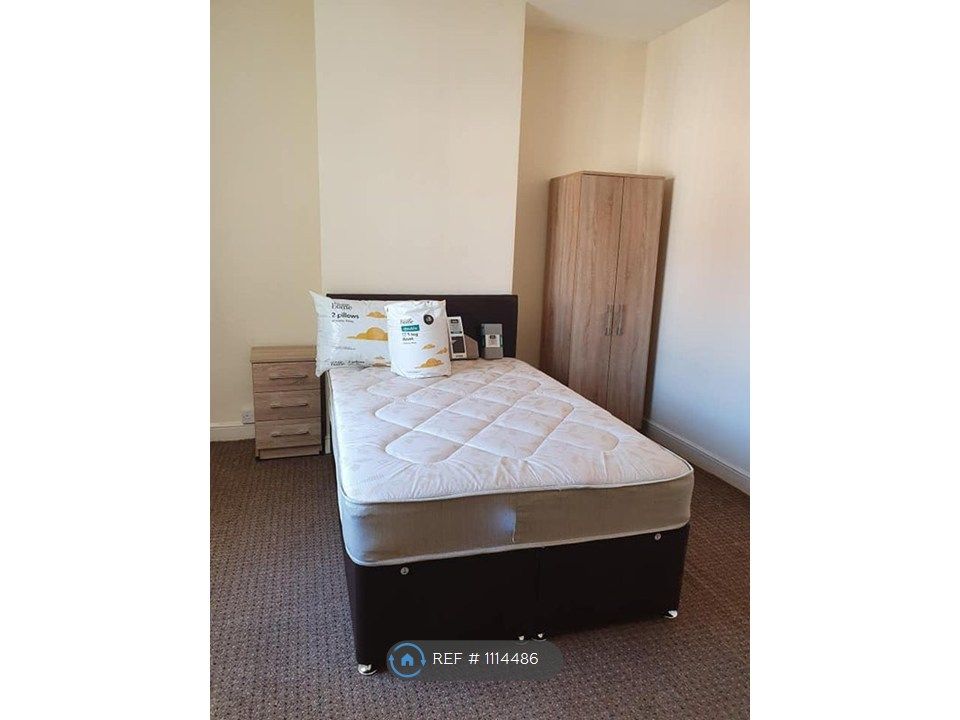 Property photo 2 of 5