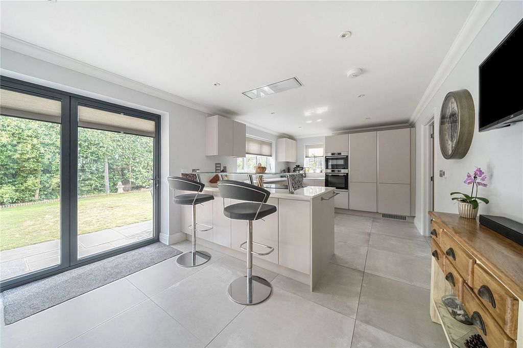 Property photo 3 of 22 Picture No. 38