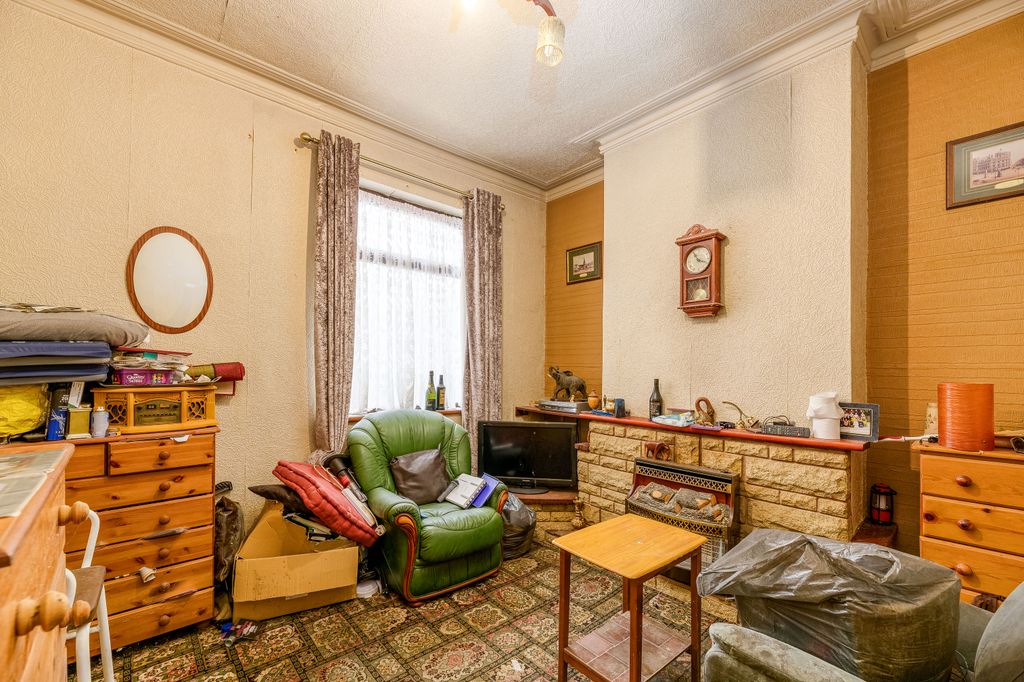 Property photo 2 of 19 F254Fa67Dd877F6d9E0Ae4c4785Be1c6852Fe771.Jpg