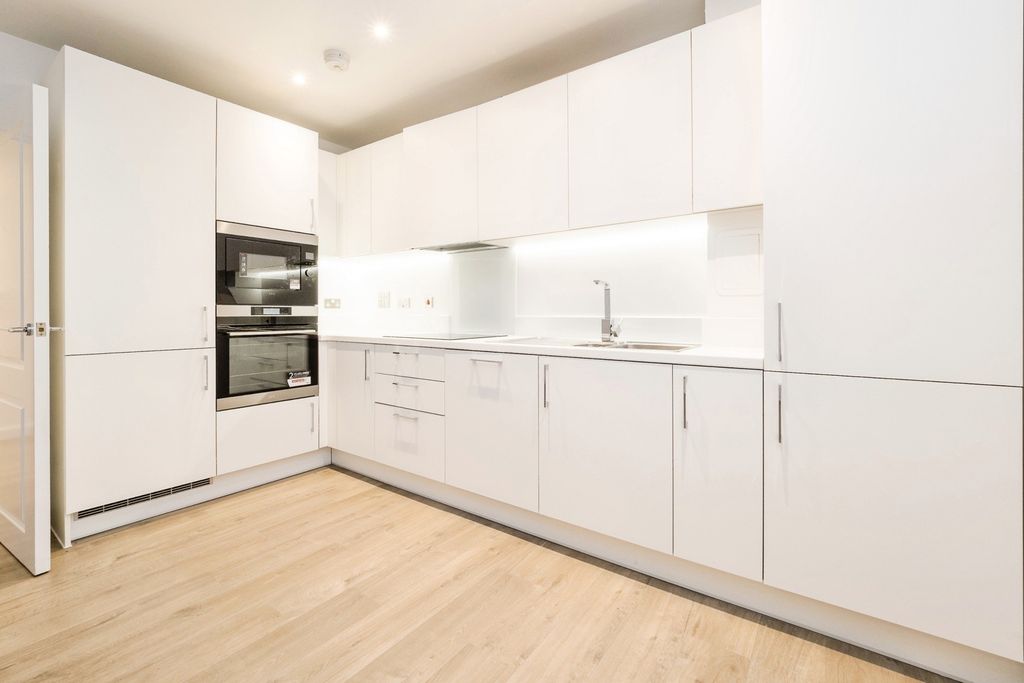 Property photo 3 of 23 Pbox-Img.Jpg