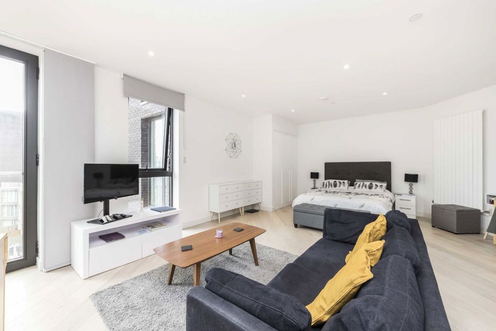 Property photo 2 of 5