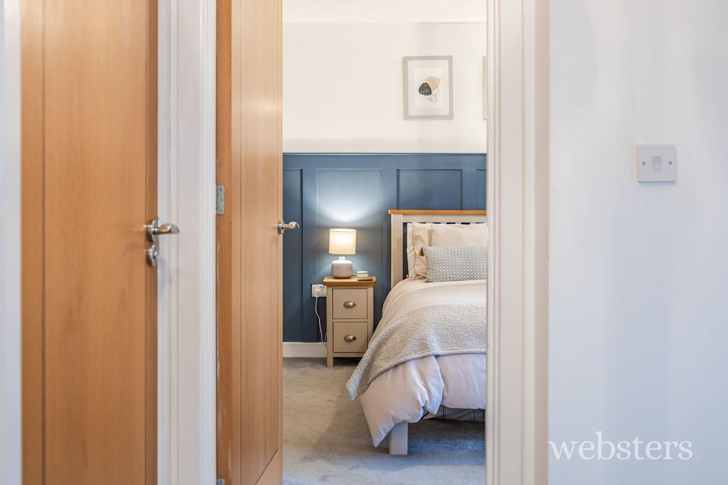 Property photo 3 of 25