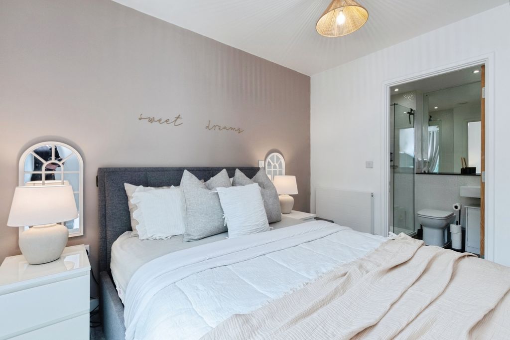 Property photo 1 of 20 Pbox-Img.Jpg