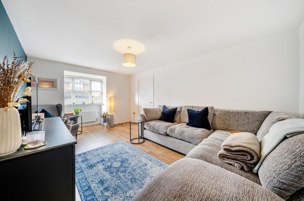 Property photo 3 of 19 1376053-16-690B32Fb849E7.Jpg