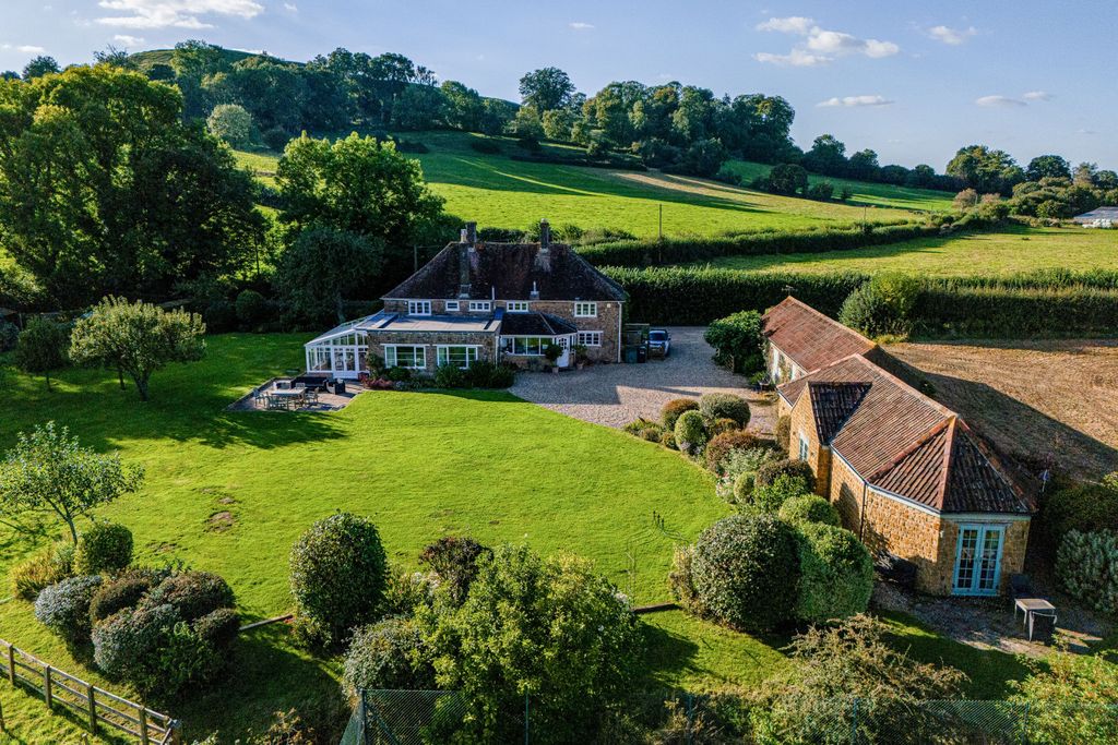 Property photo 3 of 21 Eastcombe Farm