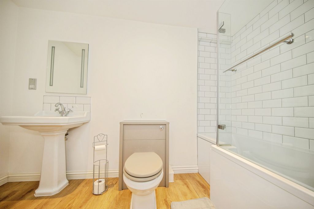 Additional image 19 of 3 bed flat for saleRibbans Park Road, Ipswich IP3