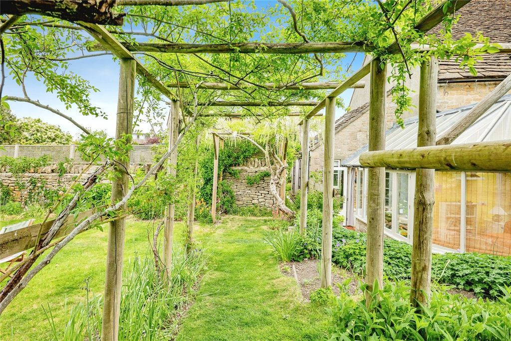 Property photo 3 of 19 Picture No. 05