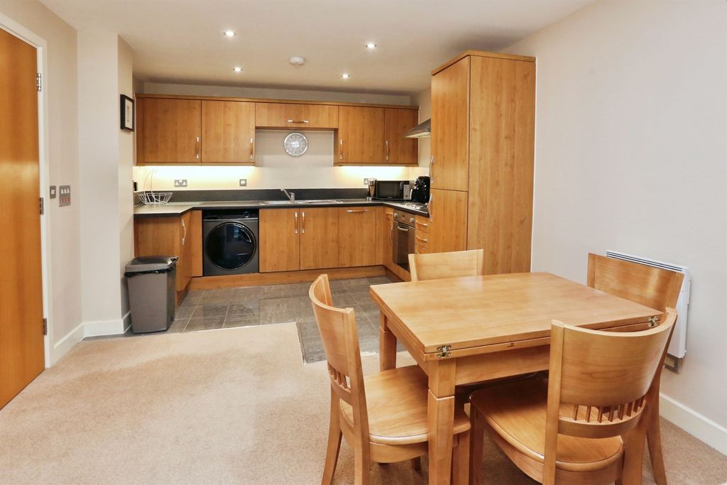 Property photo 2 of 4