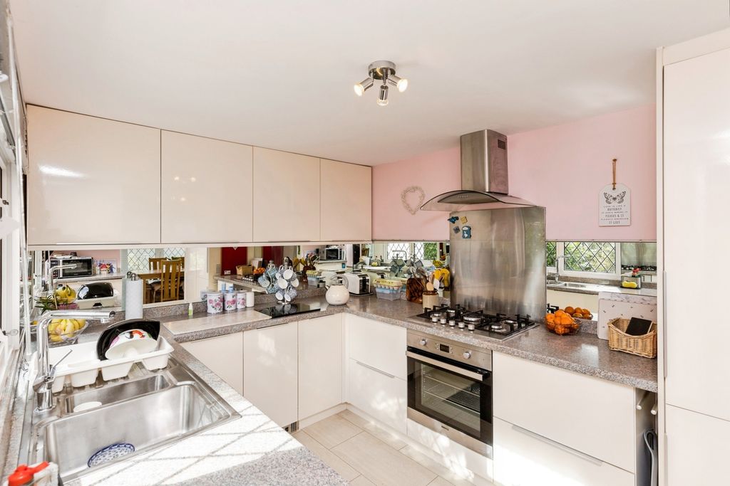 Property photo 2 of 19 Pbox-Img.Jpg