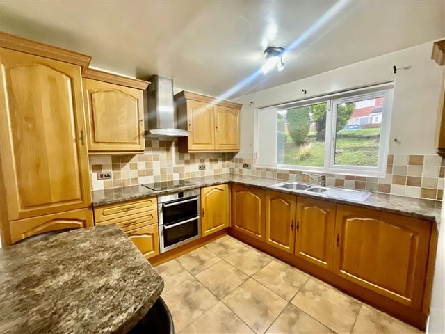Property photo 2 of 20 Kitchen