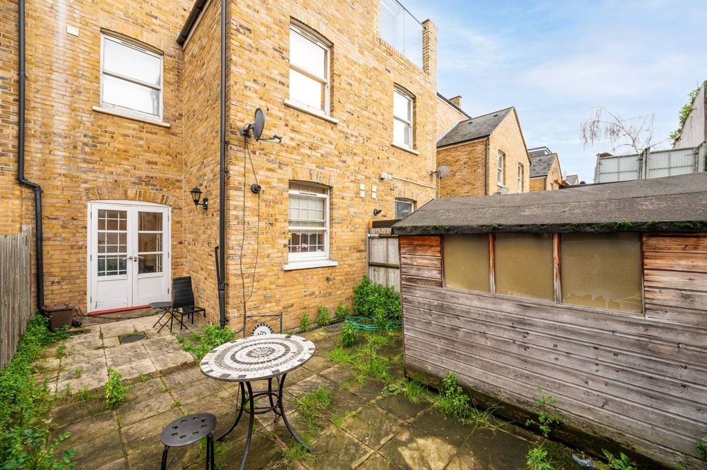 Property photo 1 of 9