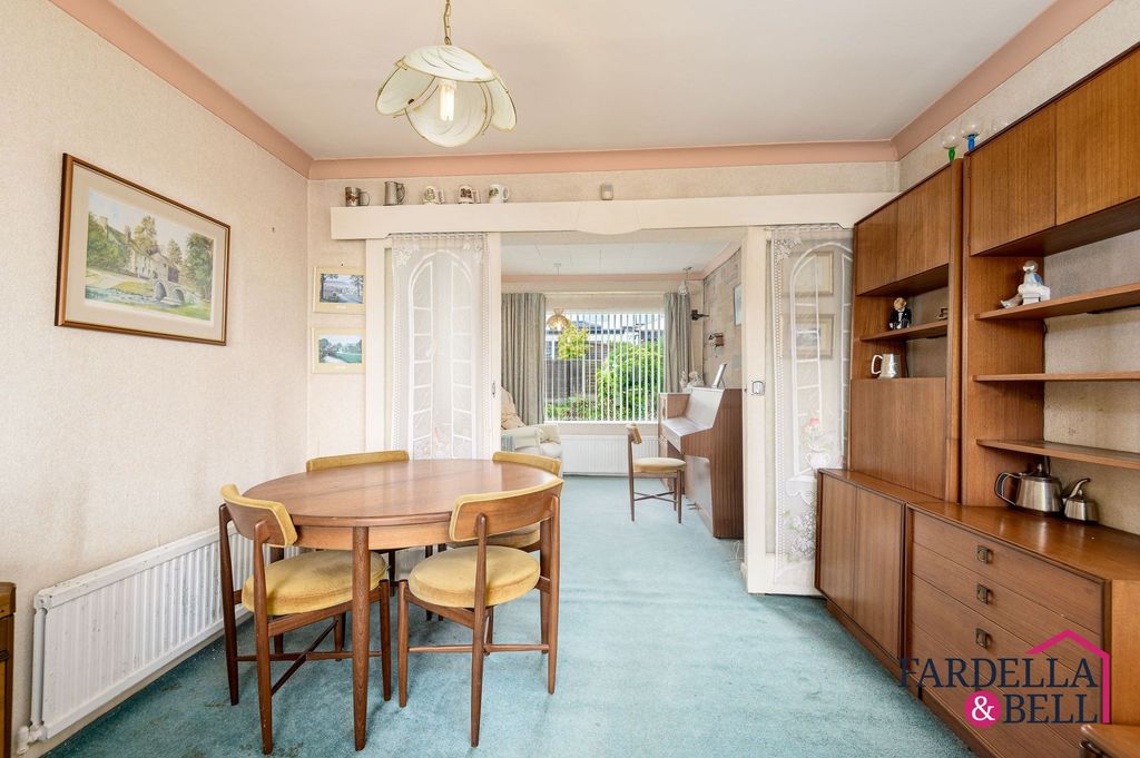 Property photo 3 of 23