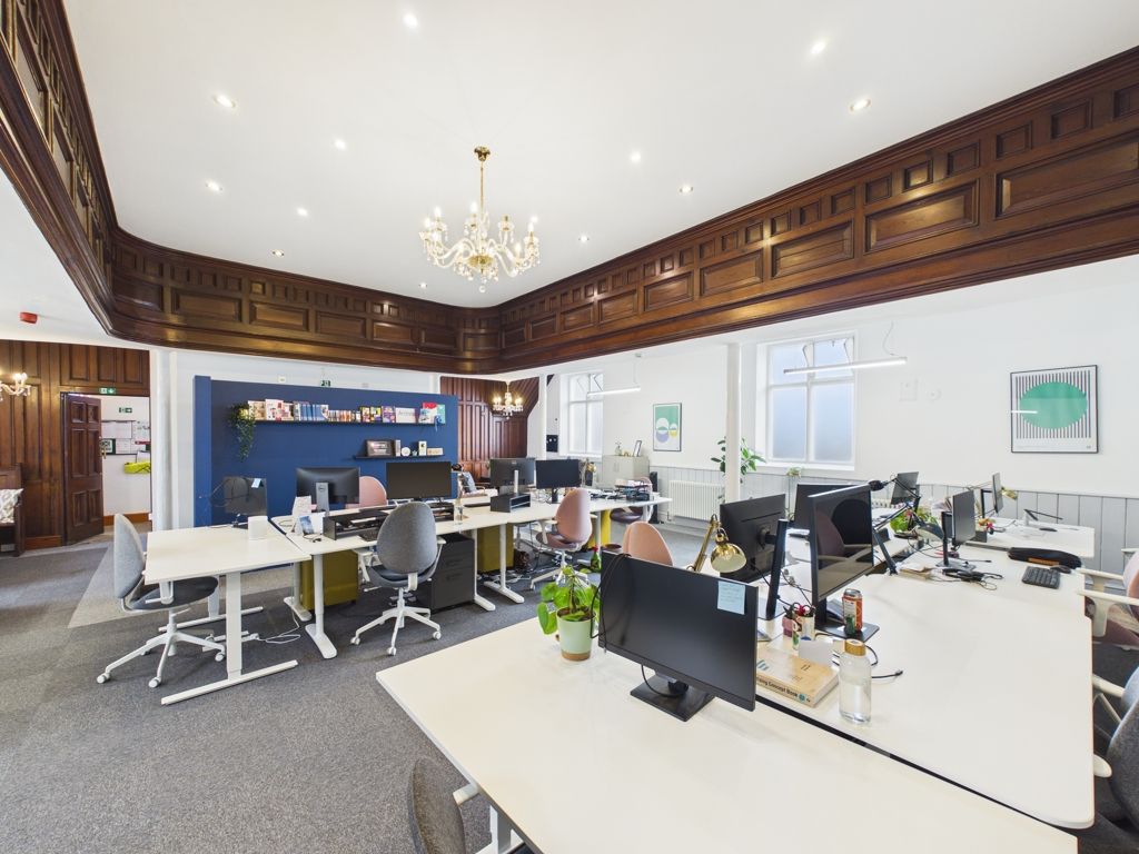 Property photo 2 of 9 Photo 8