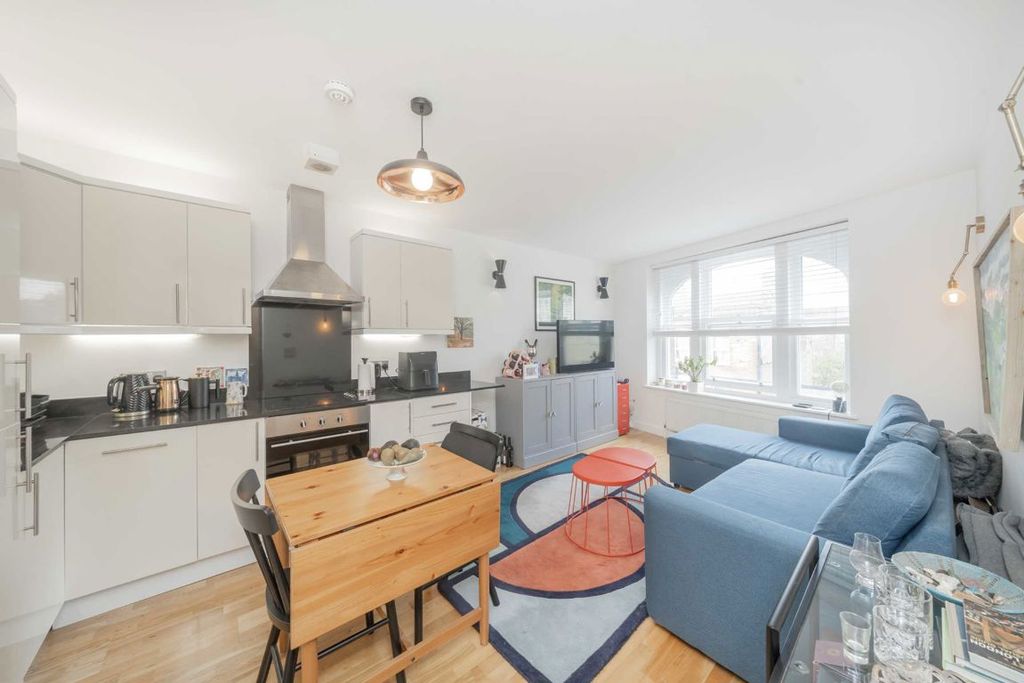Property photo 1 of 3