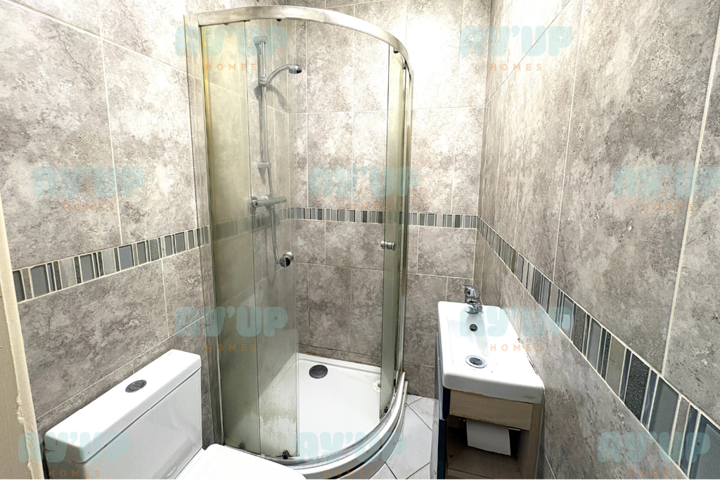 Property photo 3 of 3