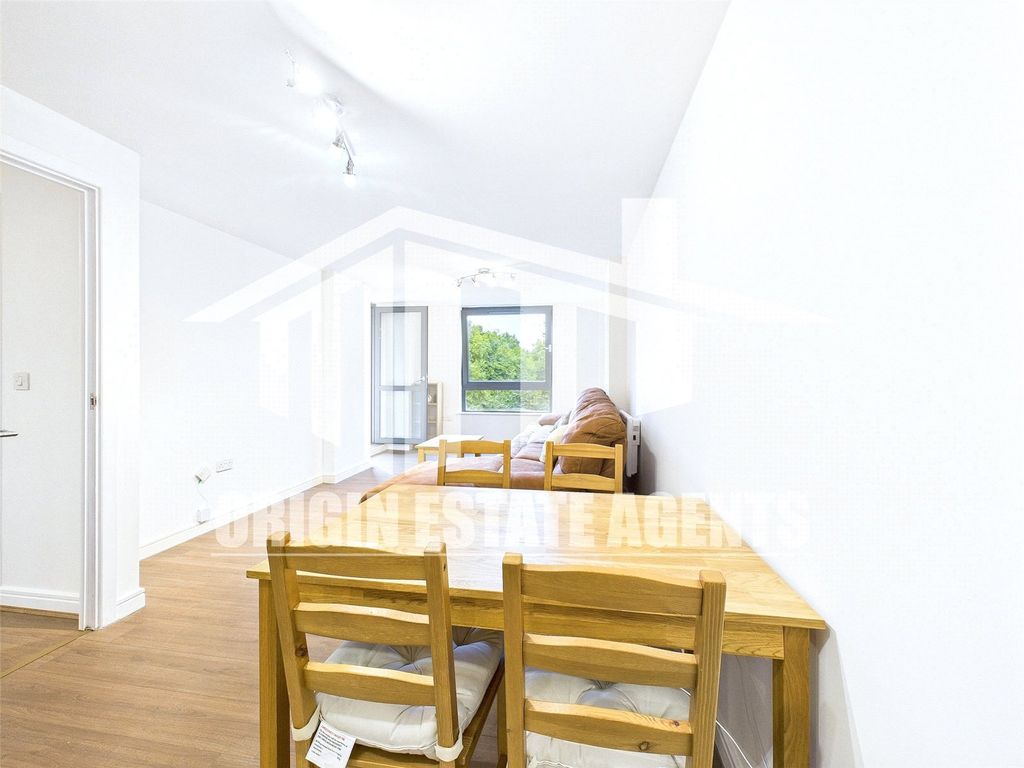 Property photo 2 of 12 Picture No. 10