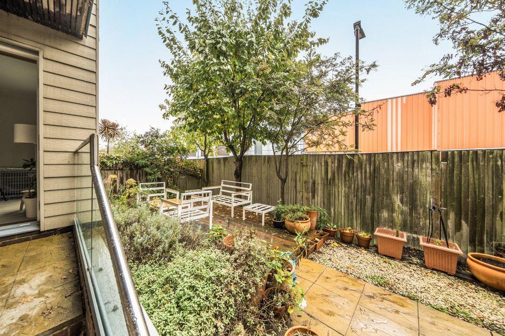 Property photo 2 of 16 Picture No. 08