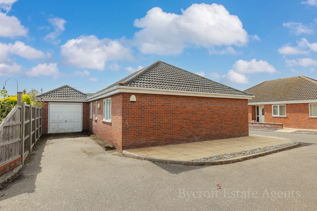Property photo 2 of 15