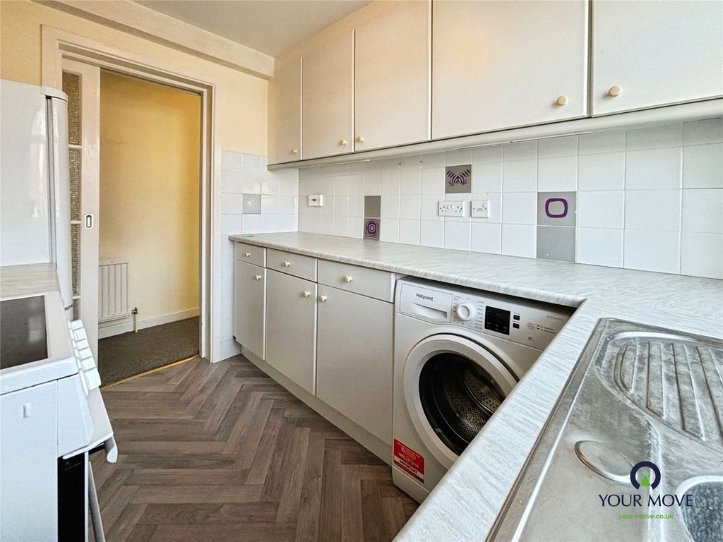 Property photo 3 of 14 Picture No. 16