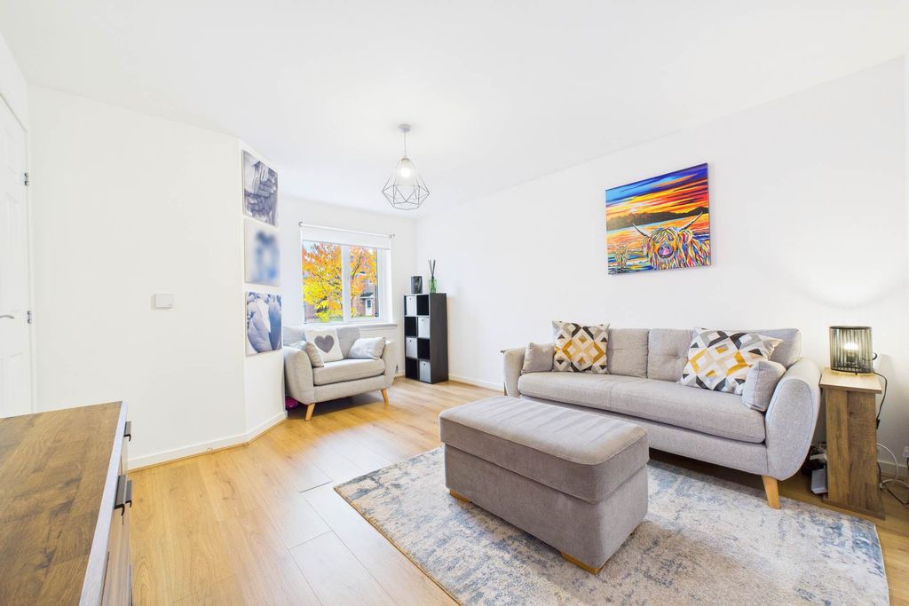 Property photo 3 of 24