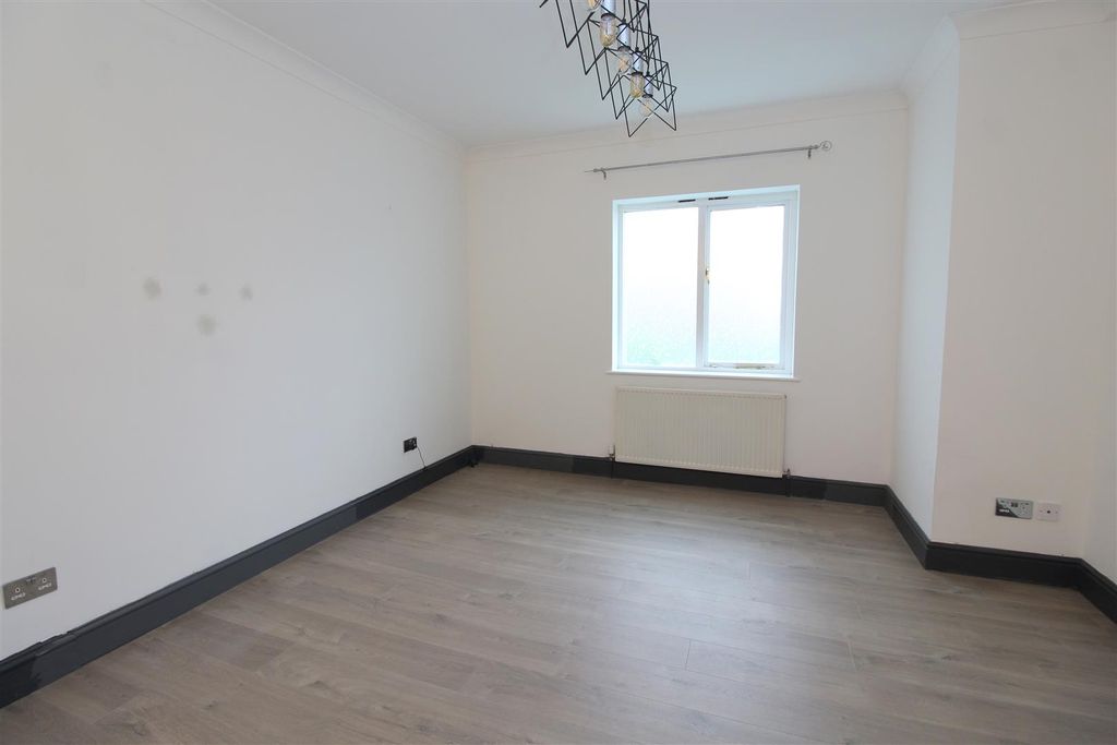 Property photo 3 of 10 001 Old Lyndale School 2020 (20).Jpg