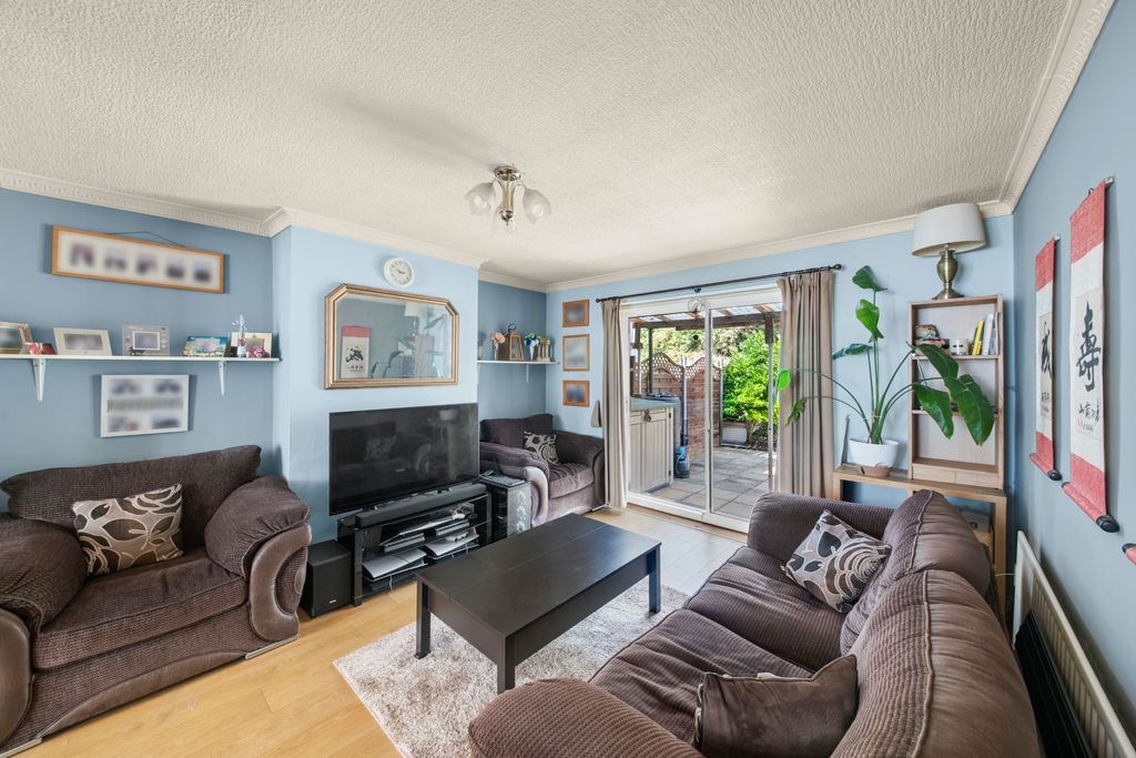 Property photo 2 of 17 Photo 6