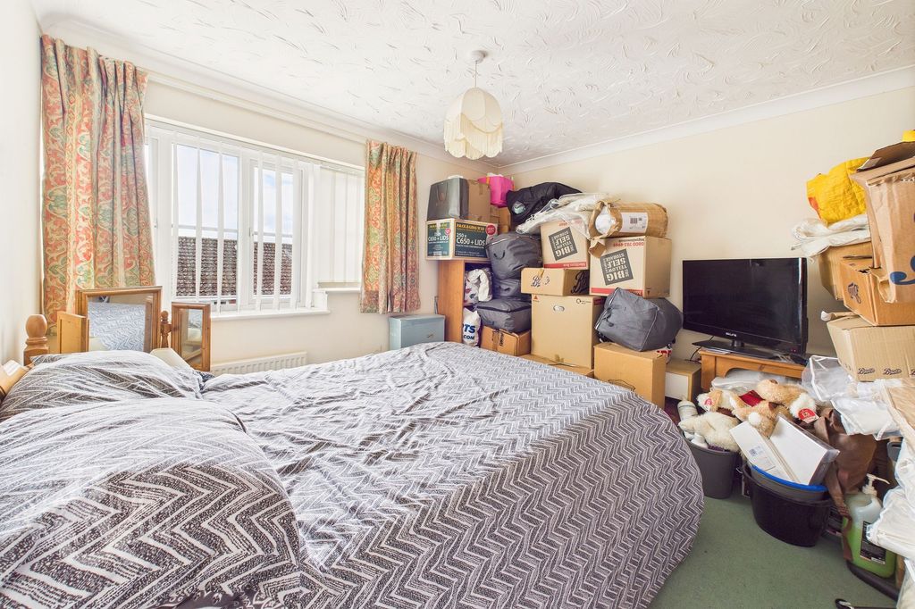 Property photo 3 of 16