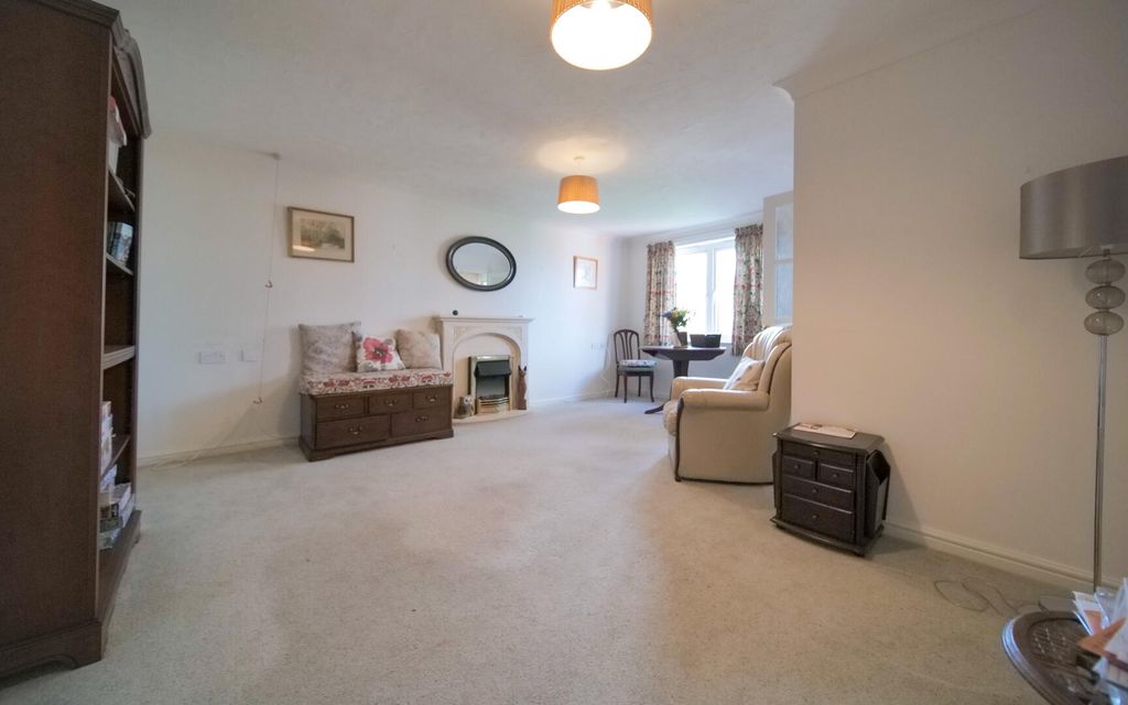 Property photo 3 of 9 Living Room